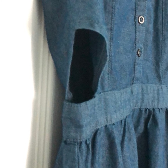 Light denim dress with peek a boo side opening - Picture 4 of 4